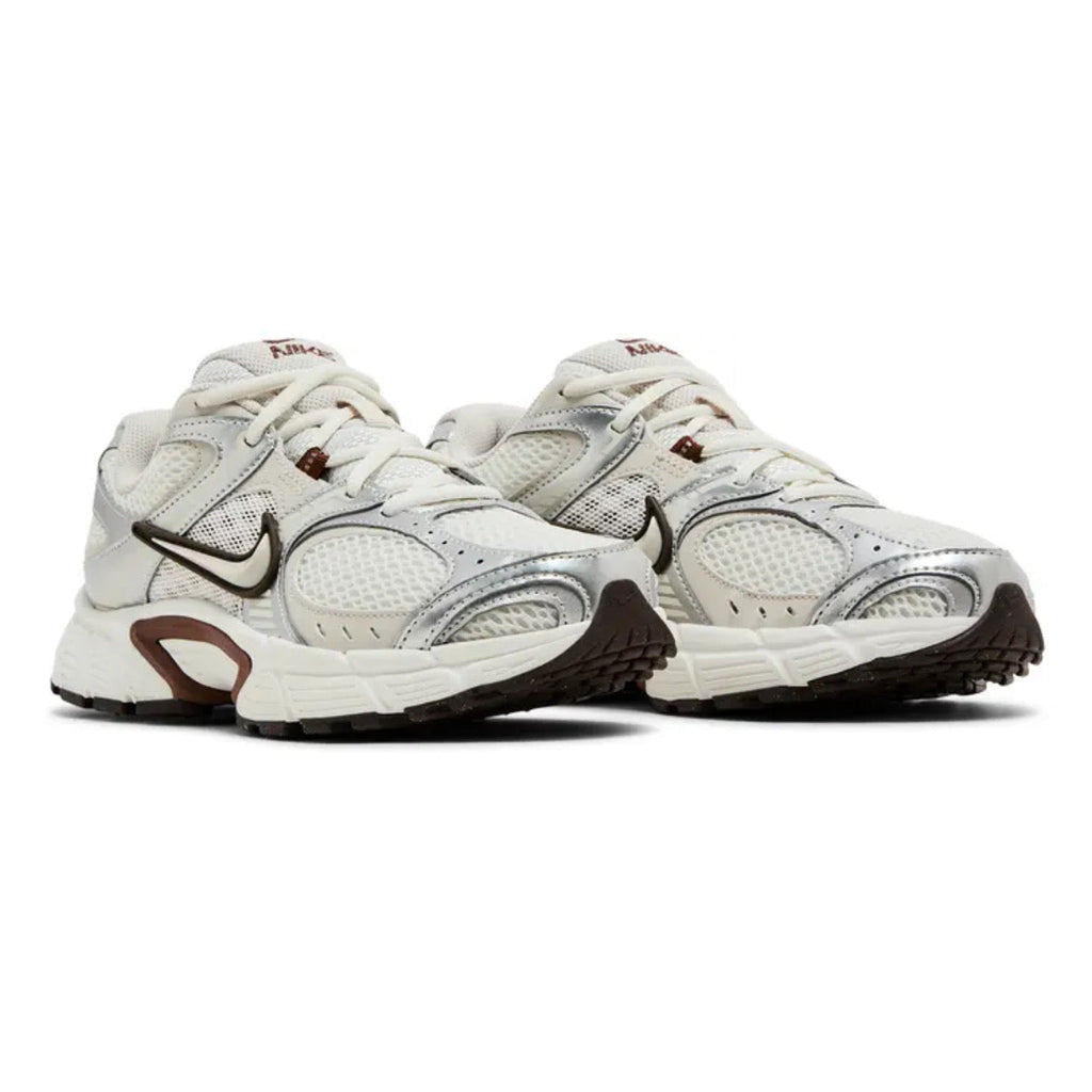 Nike V5 RNR 'Sail / Fauna Brown'