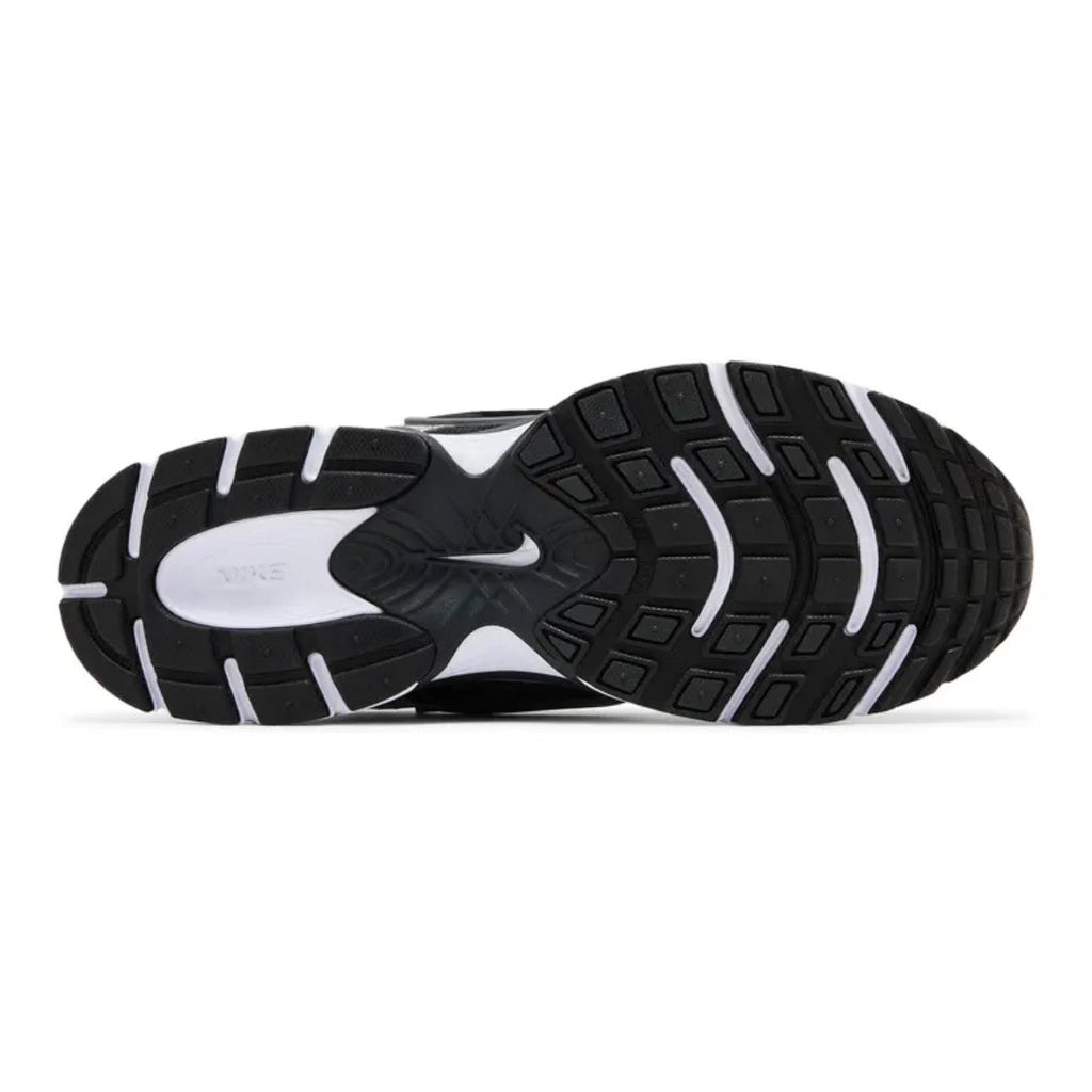 Nike V5 RNR 'Black / Anthracite / Smoke Grey'