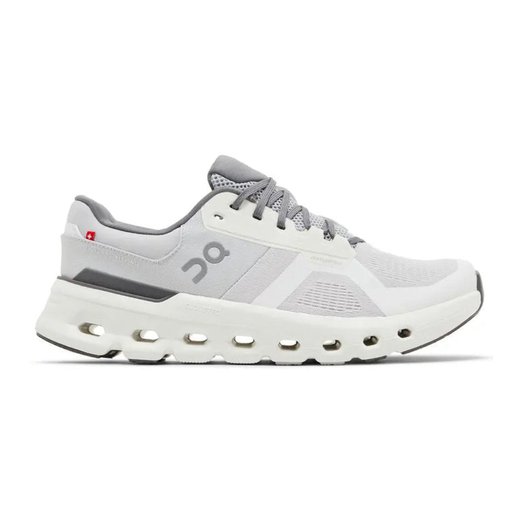 On Cloudrunner 2 'Frost / White'