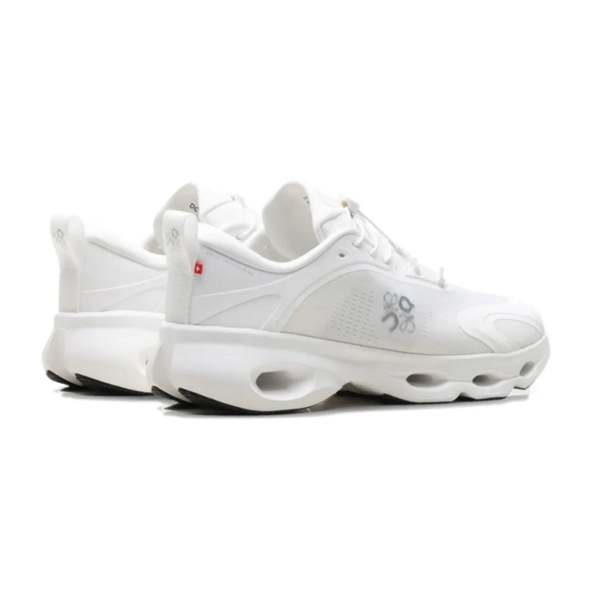 On Cloudsolo 'White'