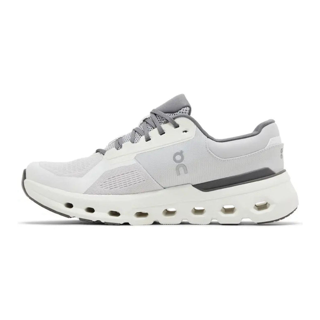 On Cloudrunner 2 'Frost / White'