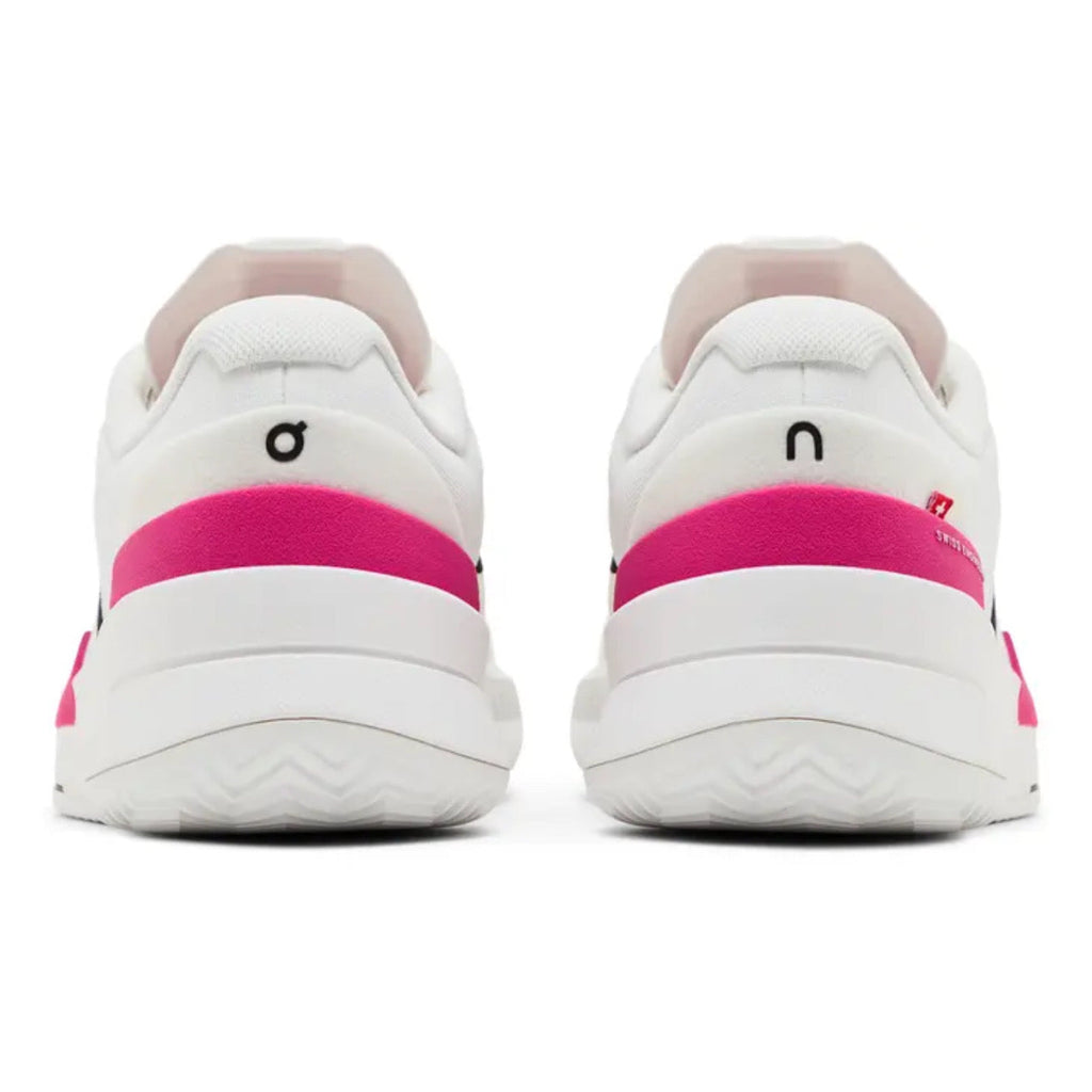 On The Roger Pro 2 Clay 'White / Pink'