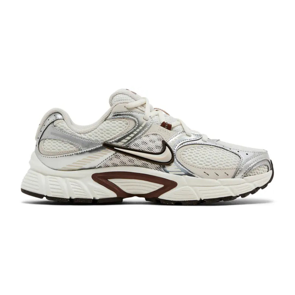 Nike V5 RNR 'Sail / Fauna Brown'