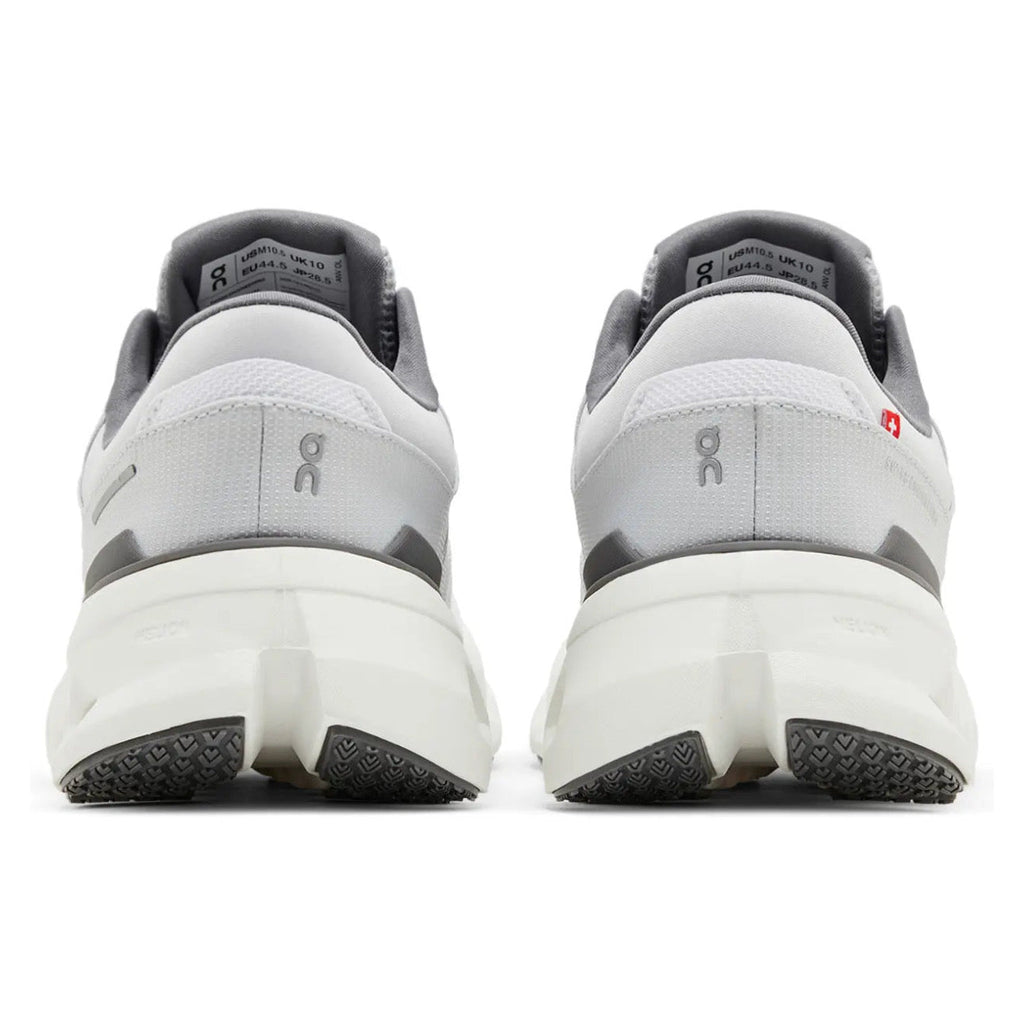 On Cloudrunner 2 'Frost / White'