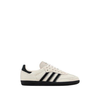 Wonder White / Core Black
