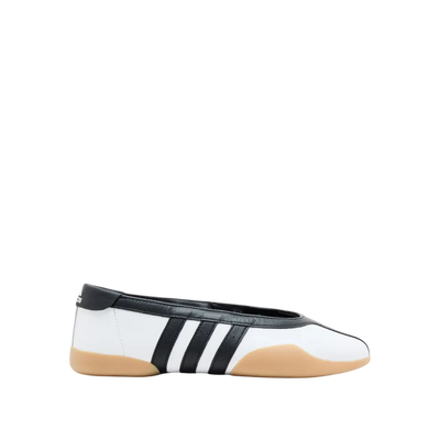 Cloud White / Core Black / Gum