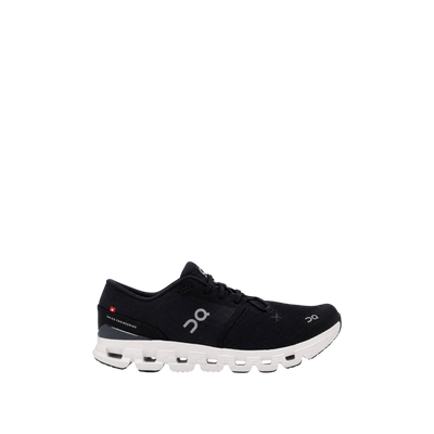 Black / White